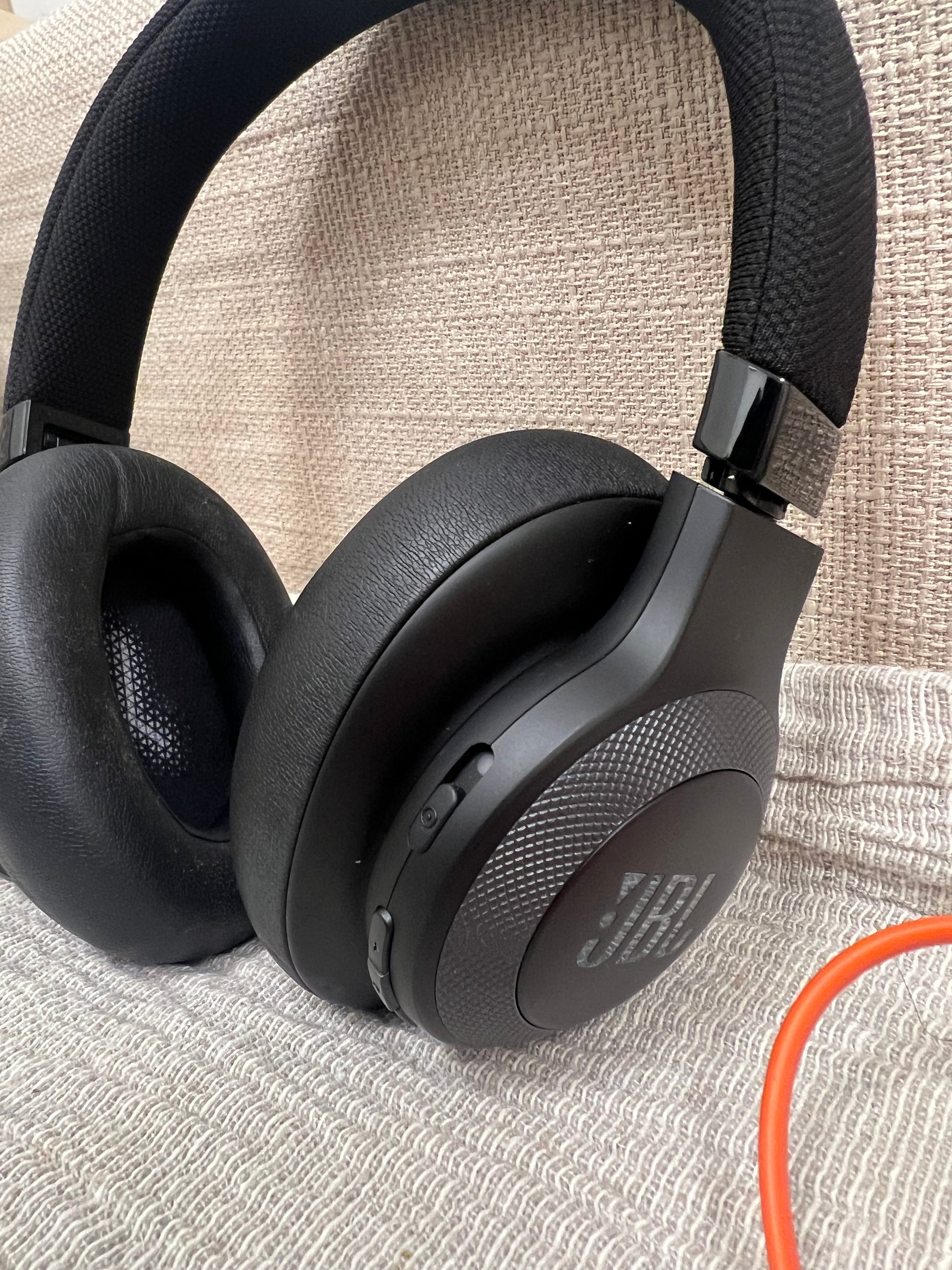 Audífonos JBL E65